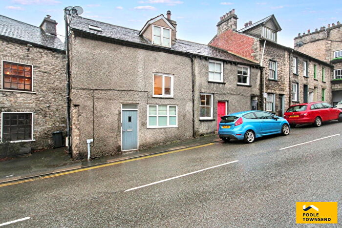 2 Bedroom Apartment For Sale In Beast Banks, Kendal, LA9