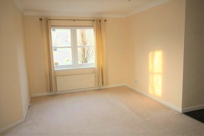 2 Bedroom Flat To Rent In Muirhouses Avenue, Bo'ness, EH51