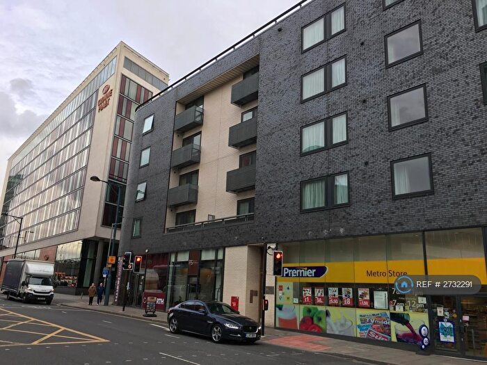 2 Bedroom Flat To Rent In Shudehill, Manchester, M4