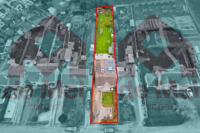 3 Bedroom Bungalow For Sale In Harveys Lane, Winchcombe, GL54