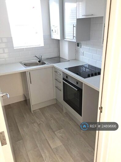 1 Bedroom Flat To Rent In Fernwood Court, Bournemouth, BH1