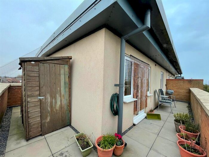 2 Bedroom Flat To Rent In Curlew House, Capstan Drive, RM13