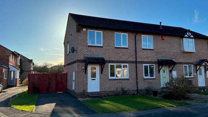 3 Bedroom Semi-Detached House To Rent In Linley Close, Bridgwater, TA6