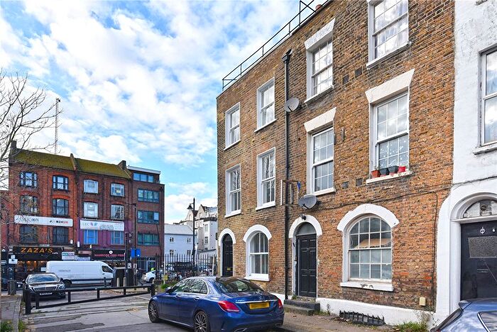 4 Bedroom End Terrace House For Sale In Mount Terrace, London, E1