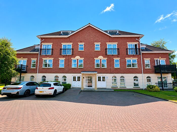 2 Bedroom Flat For Sale In Garden Close, Poulton-Le-Fylde, FY6