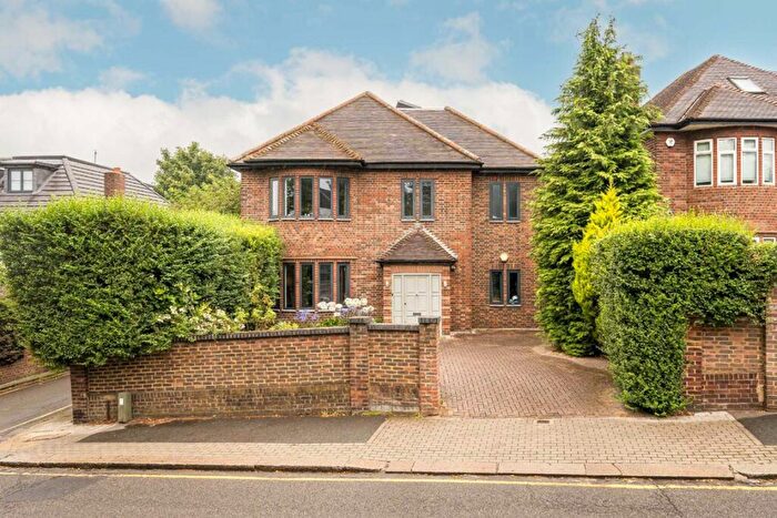 5 Bedroom Detached House To Rent In Hermitage Lane, London, NW2