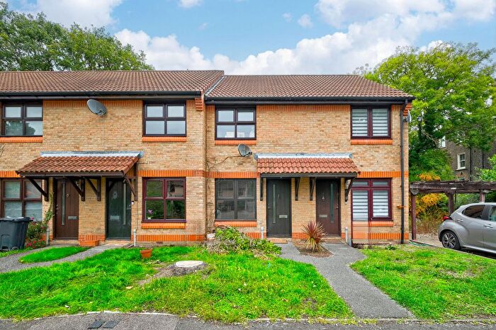 2 Bedroom Terraced House For Sale In Trafalgar Place, Wanstead, E11