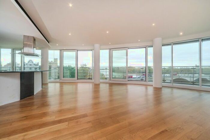 3 Bedroom Flat To Rent In Putney Wharf Tower, Brewhouse Lane, SW15