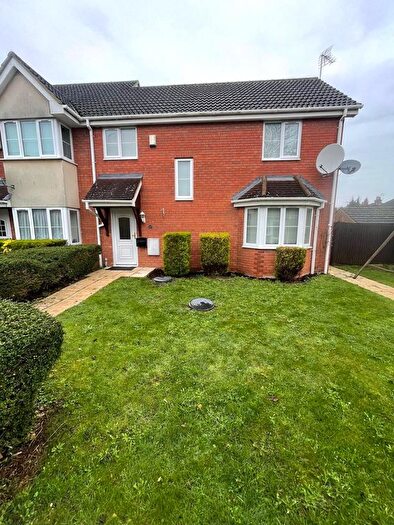 3 Bedroom End Terrace House To Rent In Wickstead Avenue, Luton, LU4