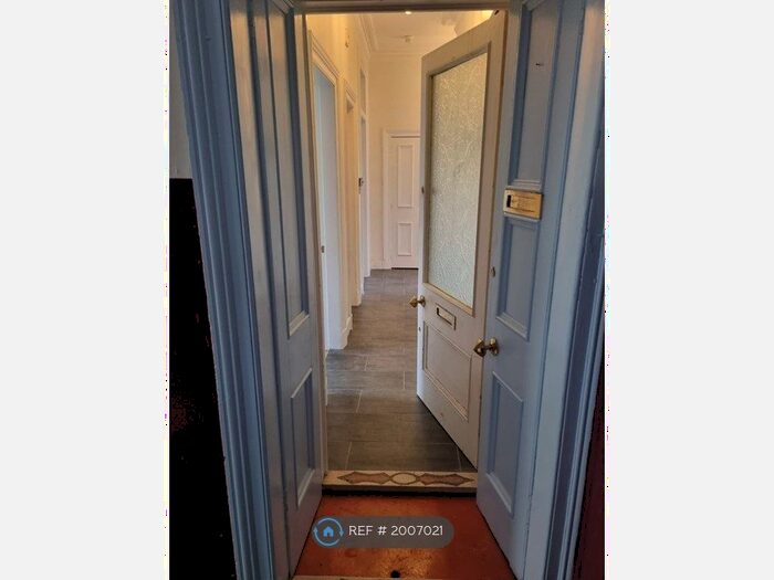 2 Bedroom Flat To Rent In Thornwood Avenue, Glasgow, G11