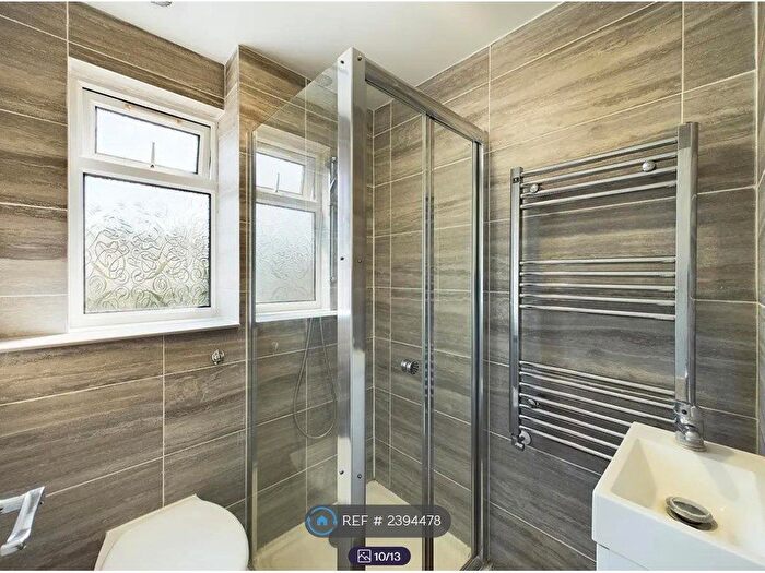4 Bedroom Terraced House To Rent In Beatrice Close, Pinner, HA5