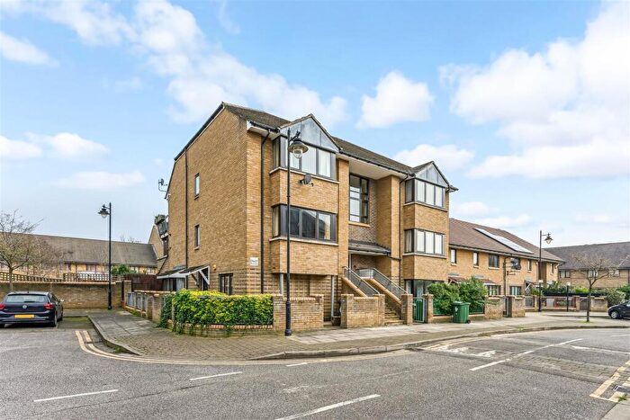 1 Bedroom Flat To Rent In Anglian Road, Leytonstone, E11