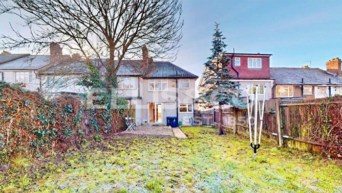 3 Bedroom End Terrace House For Sale In Northwood Gardens, Greenford, UB6