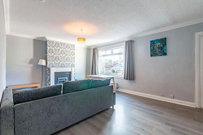 3 Bedroom Terraced House To Rent In Niddrie Marischal Road, Edinburgh, EH16