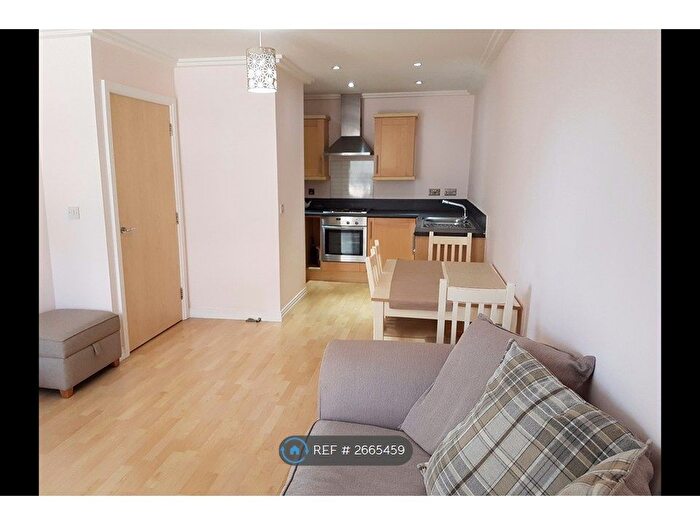 1 Bedroom Flat To Rent In Victoria Road, London, W3