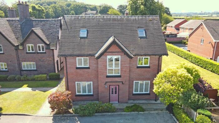 3 Bedroom Flat For Sale In Manor Farm Drive, Tittensor, Stoke On Trent, Staffordshire, ST12