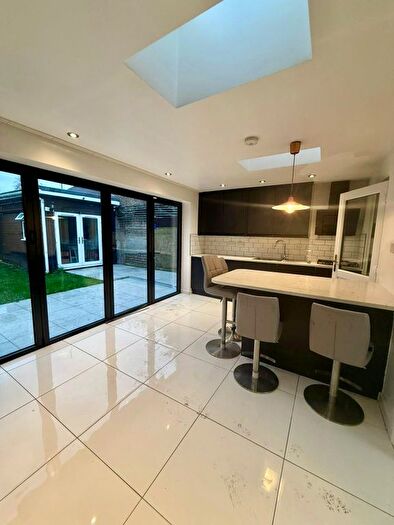 4 Bedroom End Terrace House To Rent In Bedroom House For Rent London, EN8