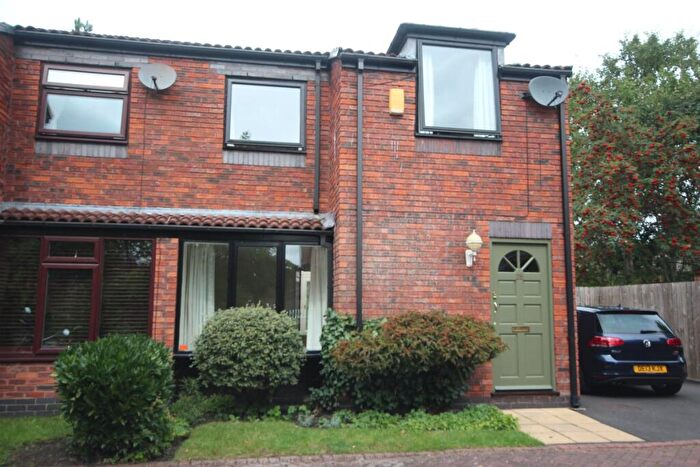 2 Bedroom Mews To Rent In Foxwist Close, Chester, CH2