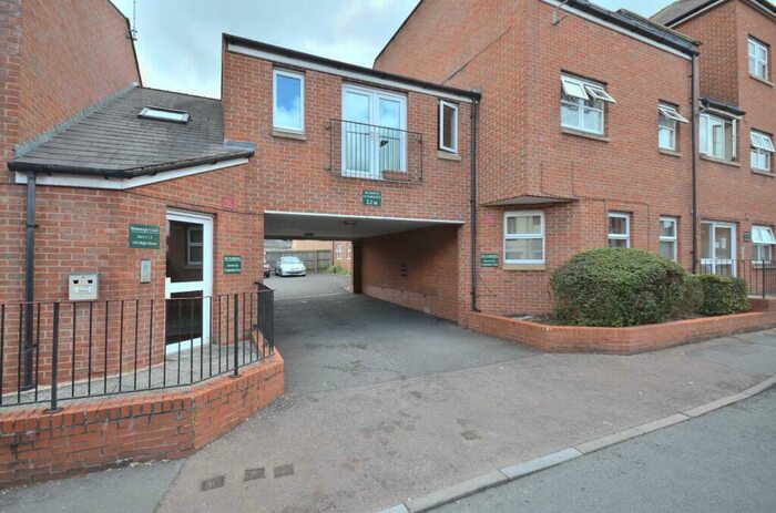 1 Bedroom Apartment To Rent In High Street, Gloucester, Gloucestershire, GL1