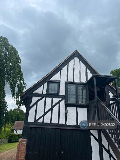 Studio To Rent In The, Newchapel Lingfield, RH7