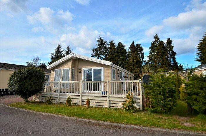 3 Bedroom Mobile/park Home For Sale In Woodland View Lodge, Spindrift Park Homes, Nairn, IV12