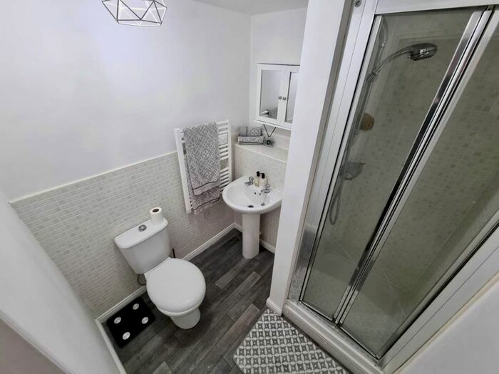 2 Bedroom Flat To Rent In Aston Chase, Hemsworth, Pontefract, WF9