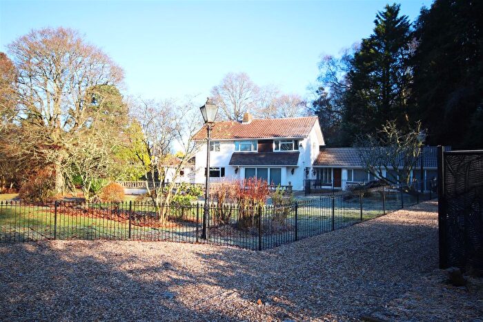 5 Bedroom Detached House To Rent In Linbrook, Ringwood, BH24