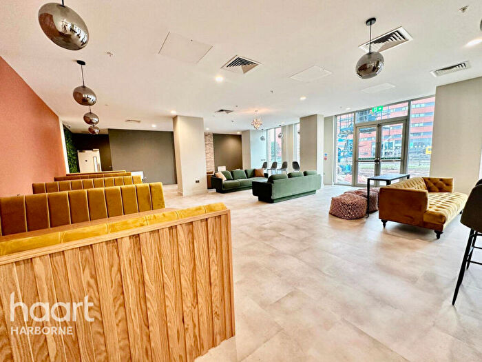 2 Bedroom Apartment To Rent In Brand New City Centre Apartment, B5