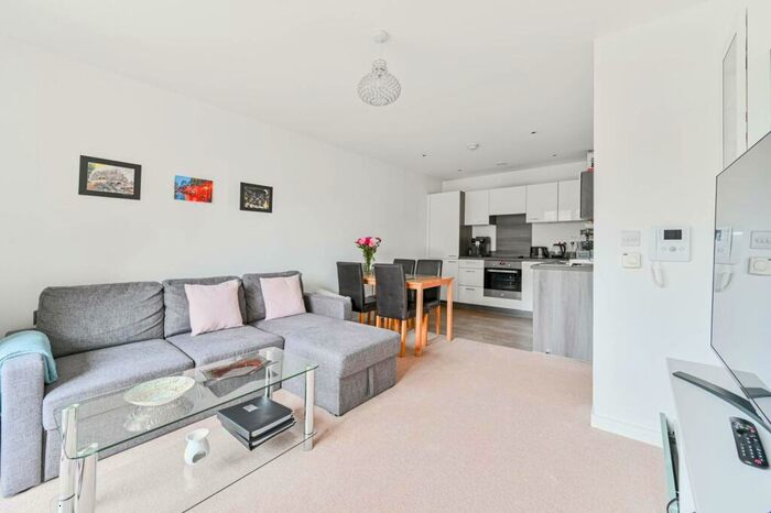 1 Bedroom Flat For Sale In Connersville Way, Purley Way, Croydon, CR0