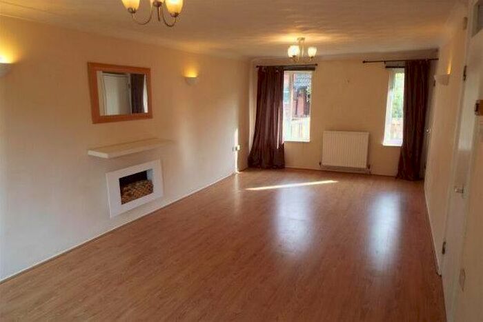 3 Bedroom Property To Rent In Fearnhead, Warrington, WA2