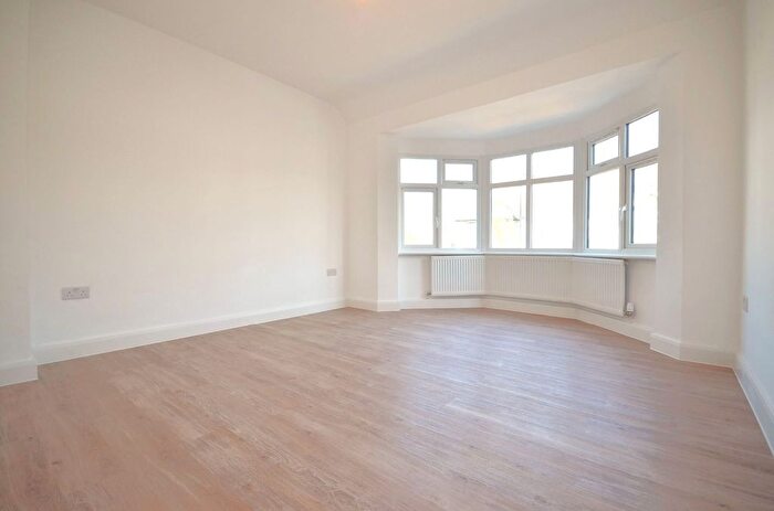 4 Bedroom Semi-Detached House To Rent In Woodfield Crescent, London, W5