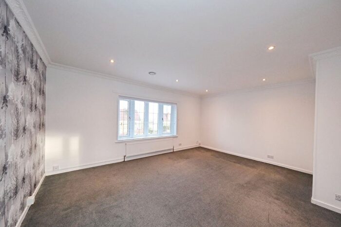 2 Bedroom Detached Bungalow For Sale In Field Drive, Shirebrook, Mansfield, NG20