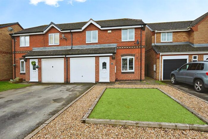 3 Bedroom Semi-Detached House For Sale In Luneburg Place, Scunthorpe, DN15