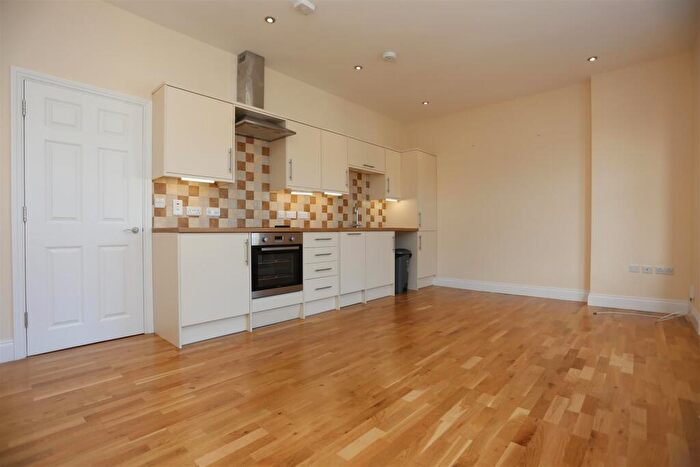 2 Bedroom Flat To Rent In Blatchington Road, Hove, BN3