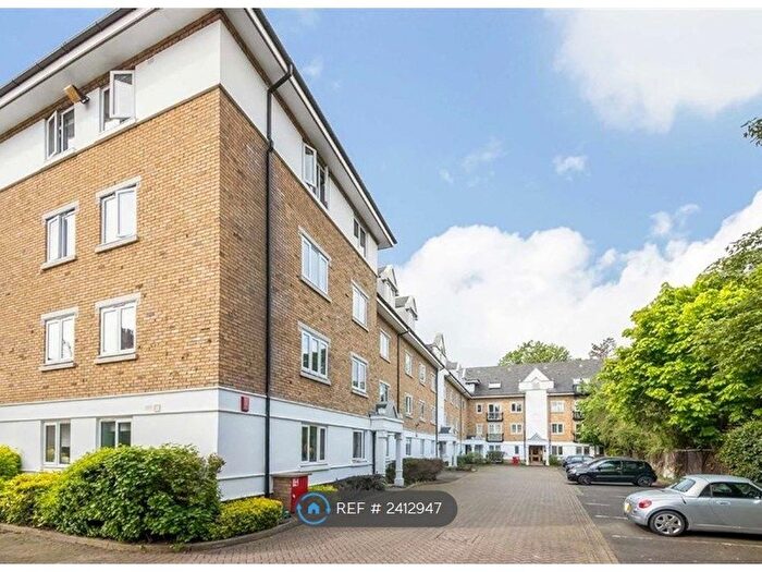1 Bedroom Flat To Rent In Riverside Court, Blackheath, SE3