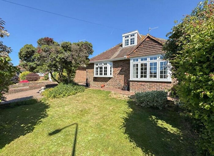 3 Bedroom Detached Bungalow For Sale In Pembury Grove, Bexhill-On-Sea, TN39