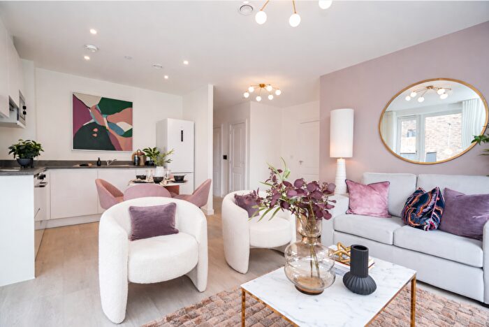 1 Bedroom Apartment For Sale In Parkes Avenue, B12