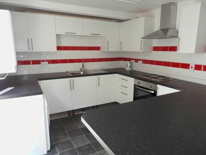 4 Bedroom Property To Rent In Malvern Terrace, Brynmill, Swansea, SA2