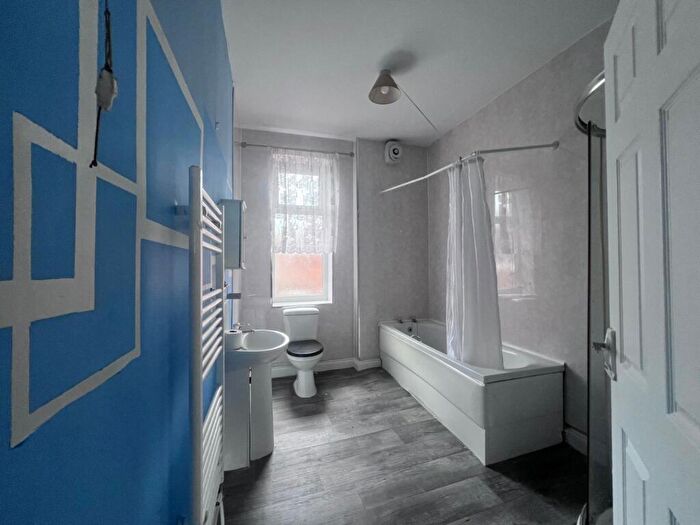 3 Bedroom Flat To Rent In Armstrong Road, Benwell, NE4