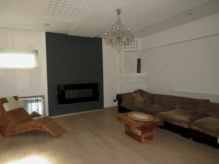 5 Bedroom House To Rent In Vincent Street, Halifax, HX1