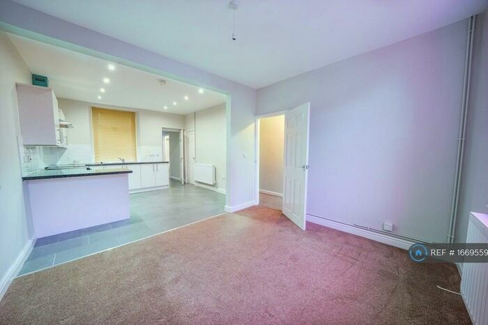 3 Bedroom Terraced House To Rent In Mill Street, Gowerton, Swansea, SA4