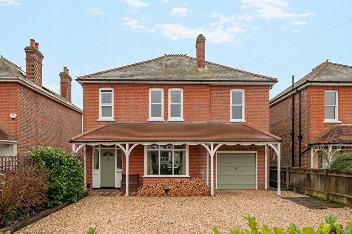 4 Bedroom Property For Sale In Woodlands Avenue, Emsworth, PO10