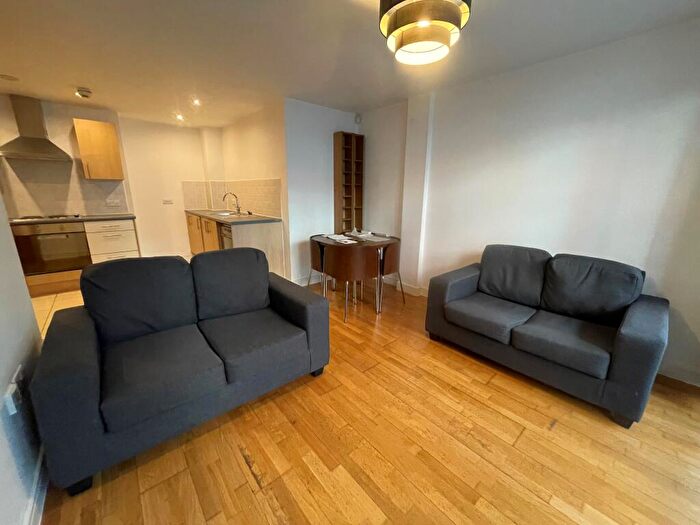 2 Bedroom Apartment To Rent In Dyche Street, Manchester, M4