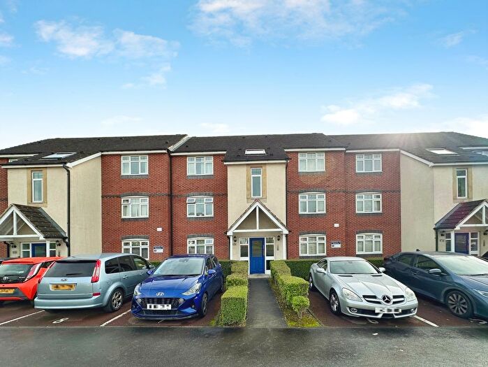 1 Bedroom Flat For Sale In Redmere Drive, Bury, BL9