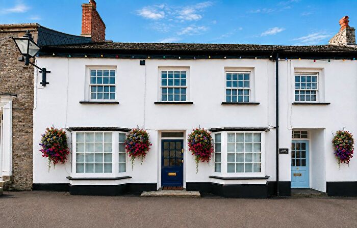 4 Bedroom Terraced House For Sale In Fore Street, Tregony, TR2