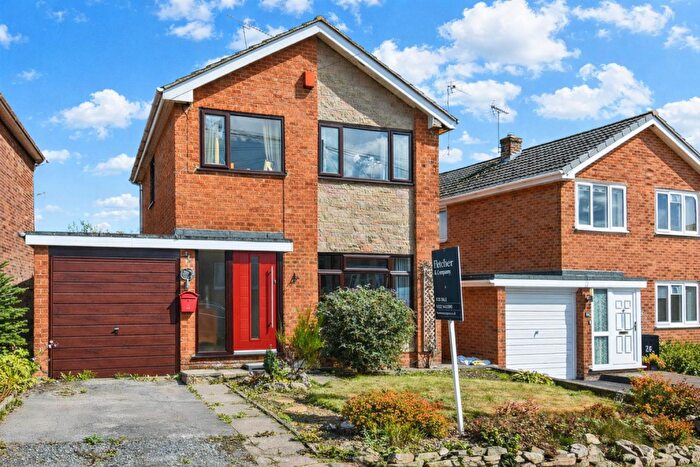 3 Bedroom Detached House For Sale In Knowl Avenue, Belper, Derbyshire, DE56