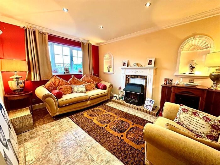 4 Bedroom Detached House For Sale In SouthView Close, South Woodham Ferrers, South Woodham Ferrers, CM3