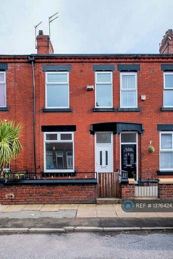 2 Bedroom Terraced House To Rent In York Road, Denton, Manchester, M34
