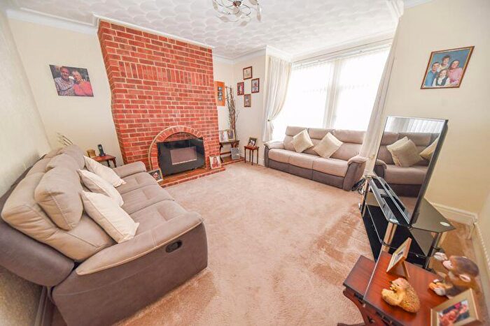 3 Bedroom End Of Terrace House For Sale In Park Grove, Cosham, PO6