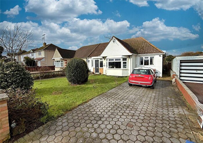 4 Bedroom Bungalow For Sale In Southend Road, Corringham, Stanford-Le-Hope, Essex, SS17